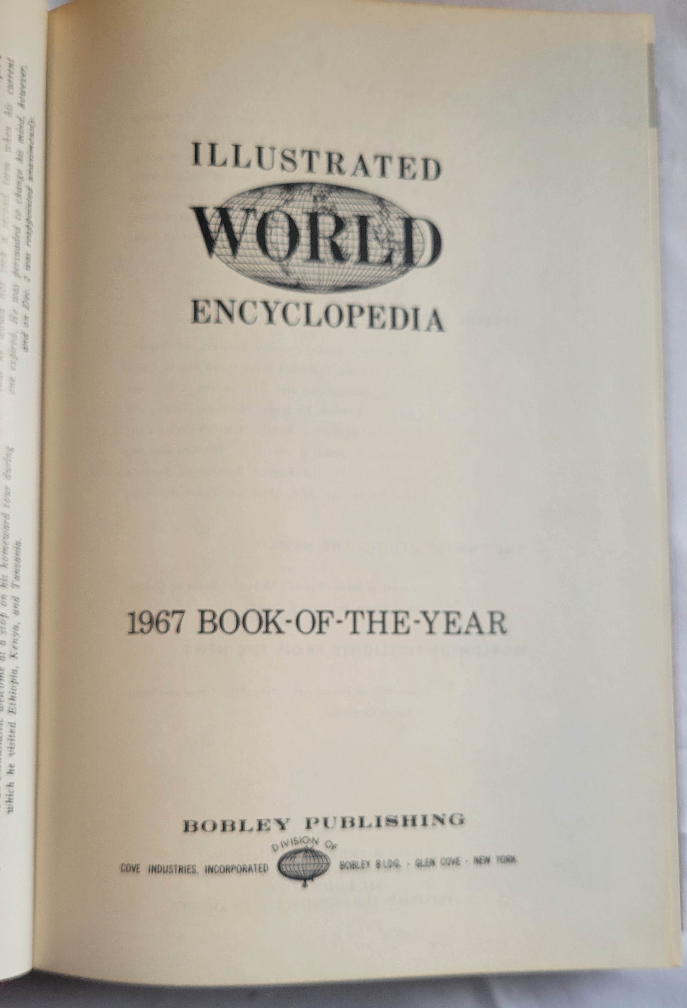 Illustrated World Encyclopedia: 1967 Book-of-the-Year – Phoenix 